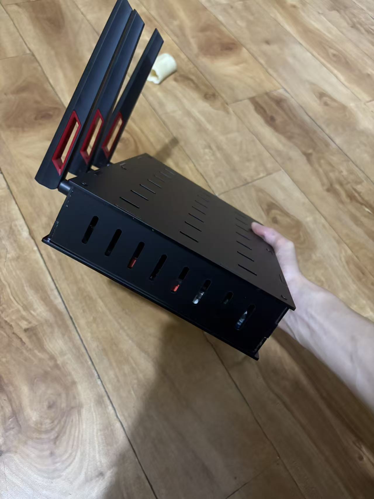 TikTok 软路由散热与布线细节